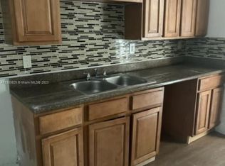 1020 NW 143rd St, Miami, FL 33168