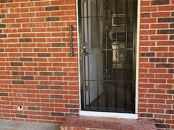 5th image of 2108 Milburn Ave