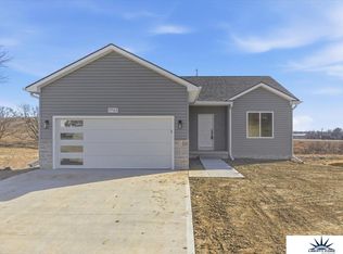 7703 N 95th Ave, Omaha, NE 68122