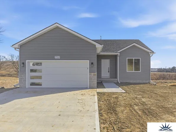 7703 N 95th Ave, Omaha, NE 68122