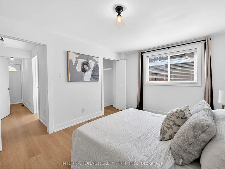 26 Dellbrook Cres — Photo 25