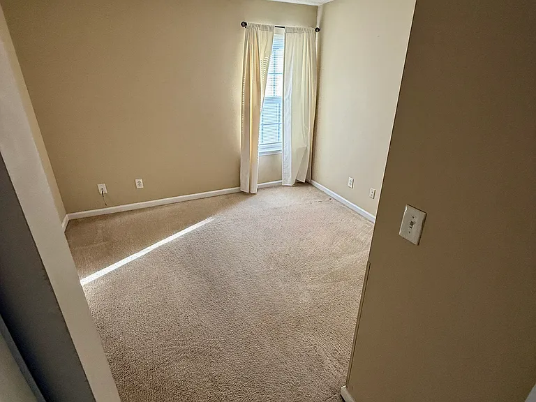 210 Lakebirch Dr — Photo 14
