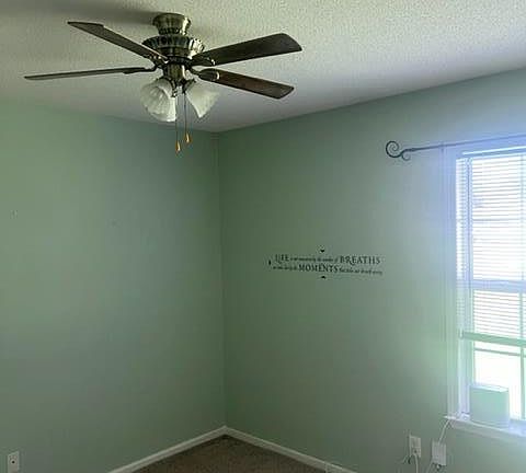 4th image of 128 Hilltop Cir
