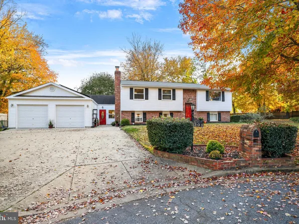 301 Mecca Ct, Fort Washington, MD 20744