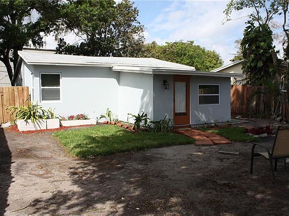 2nd image of 841 NW 4th Ave