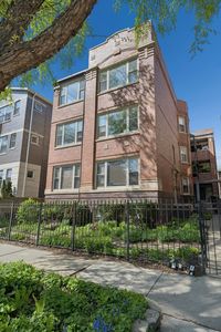 1234 W Argyle St APT 3F, Chicago, IL, 60640