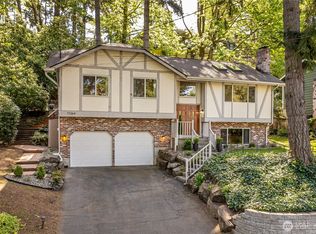 17264 Greenwood Pl N, Shoreline, WA 98133