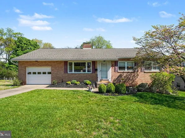 3870 Dawn Mar St, Harrisburg, PA 17111