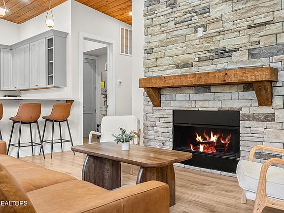 4th image of 3129 Hatcher Top Rd