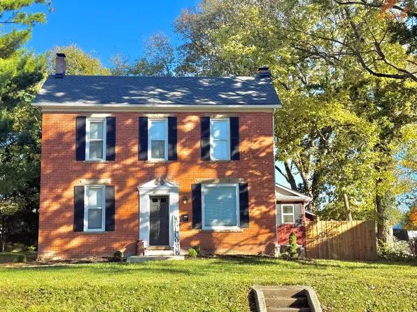 734 W Franklin St, Kenton, OH 43326