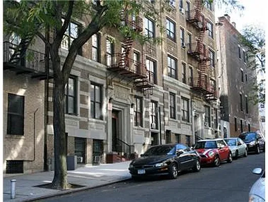 Sold by Douglas Elliman | media 16