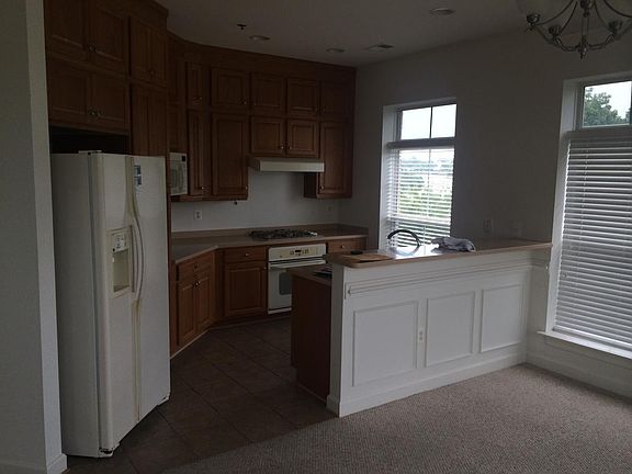 2nd image of 830 Belmont Bay Dr APT 305