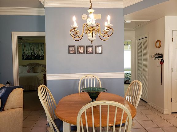 5th image of 114 E Bahama St #8