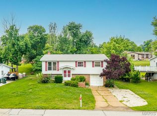 1907 Lone Pine Dr, Arnold, MO
