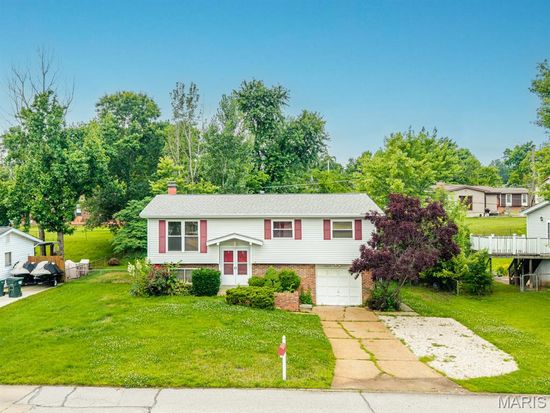 1907 Lone Pine Dr, Arnold, MO 63010