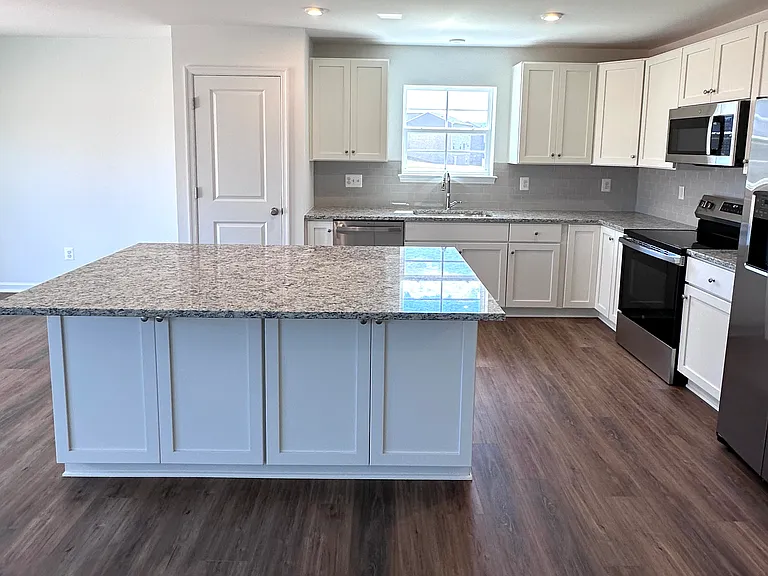 151 Capulet Ct — Photo 9