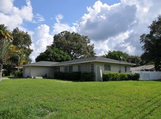 1003 Webb Dr, Clearwater, FL 33755