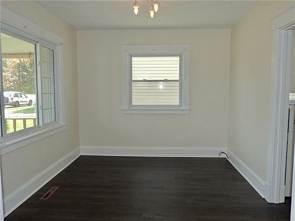 5th image of 613 Jefferson Ave