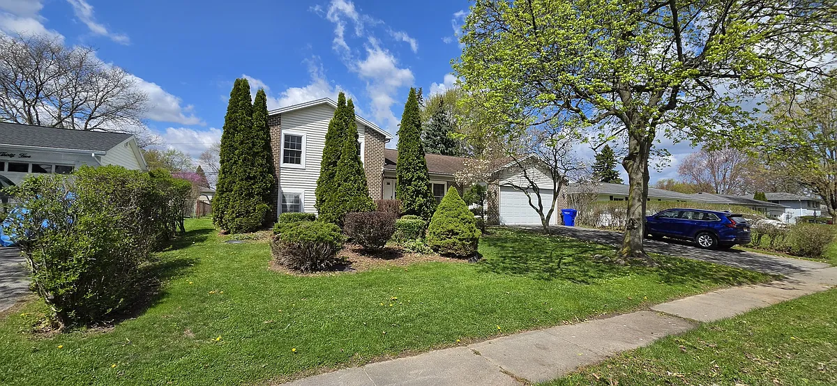 Building Photo - 37 Appian Dr