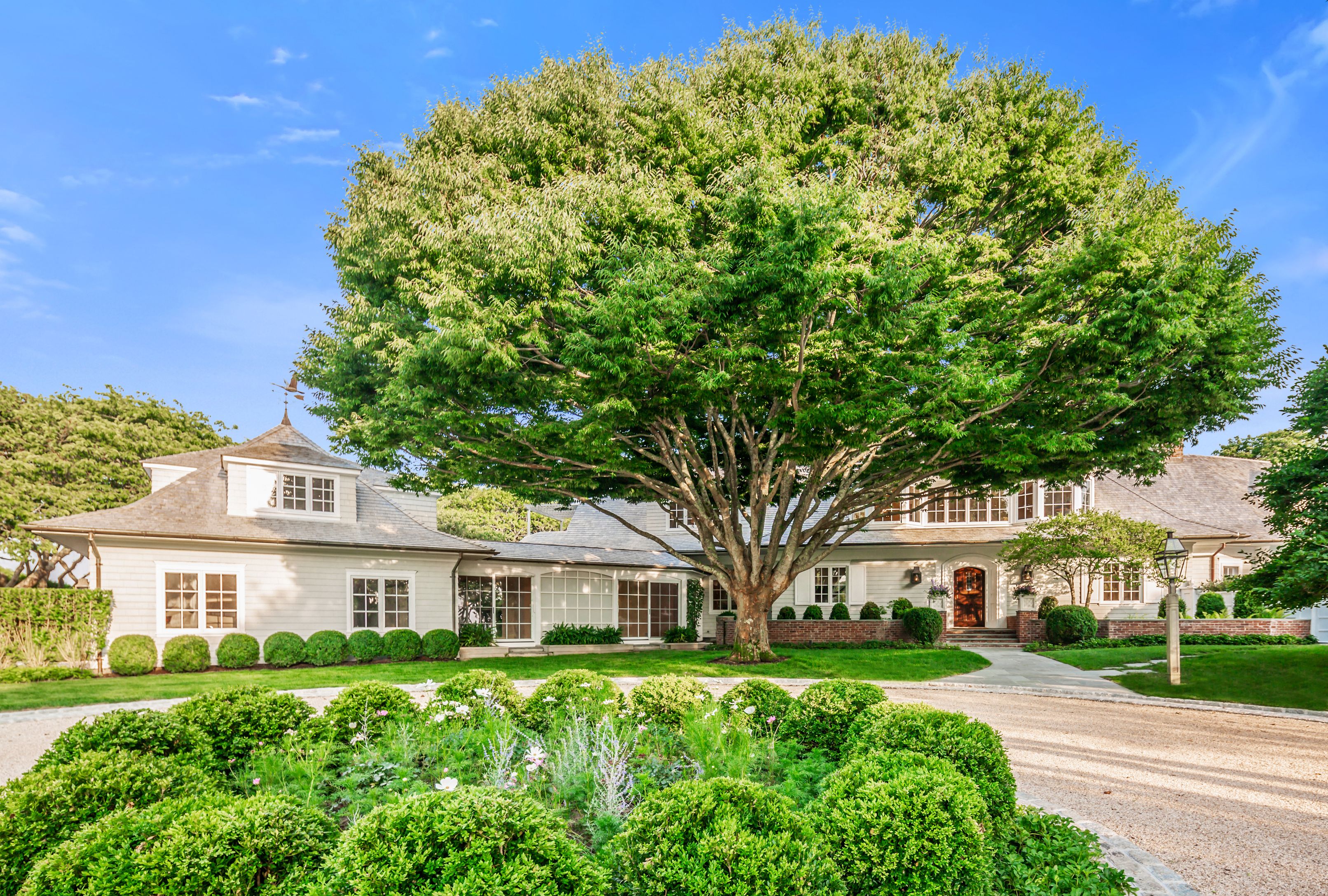 26 & 32 Windmill Ln, East Hampton, NY 11937 Out East