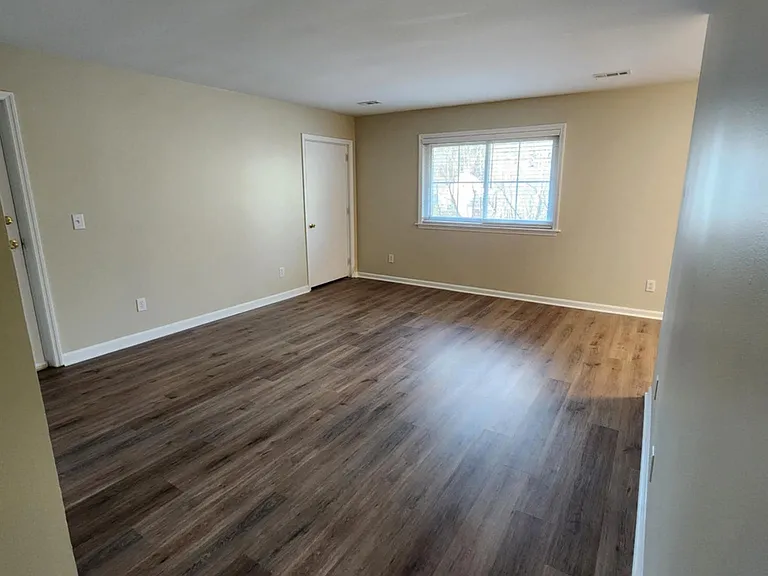 753 Ashdale Dr #4A — Photo 6