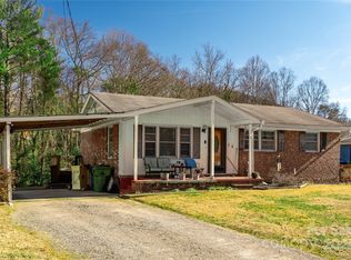 14 Birchwood Ln, Asheville, NC 28805