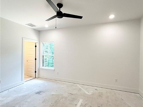 5th image of 74 Westbury Dr