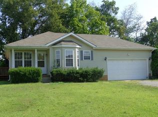 3237 N Senseney Cir, Clarksville, TN 37042