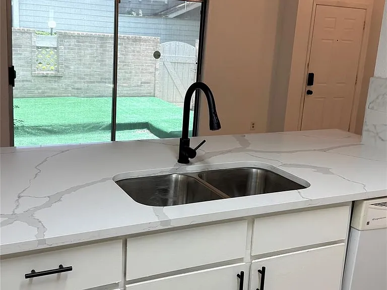 12922 Wirevine Ln — Photo 15