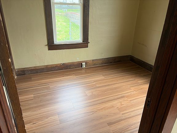 3rd image of 517 Buckhannon Ave
