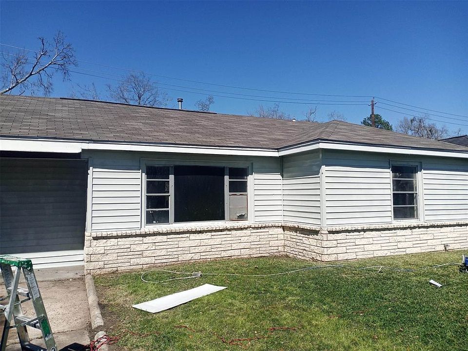 1st image of 5951 Doulton Dr