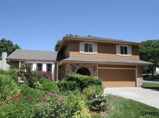 13009 Courtney Dr, Bellevue, NE 68123