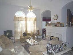 4th image of 2209 Templeton Dr