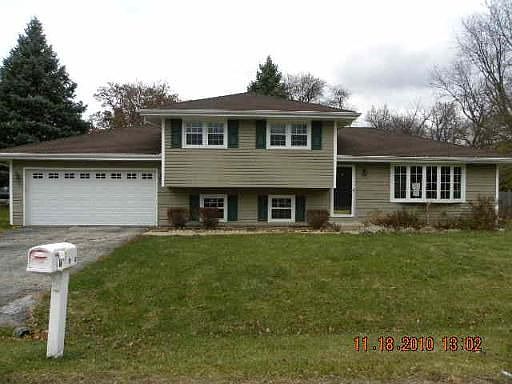 3rd image of 28W770 Barnes Ave