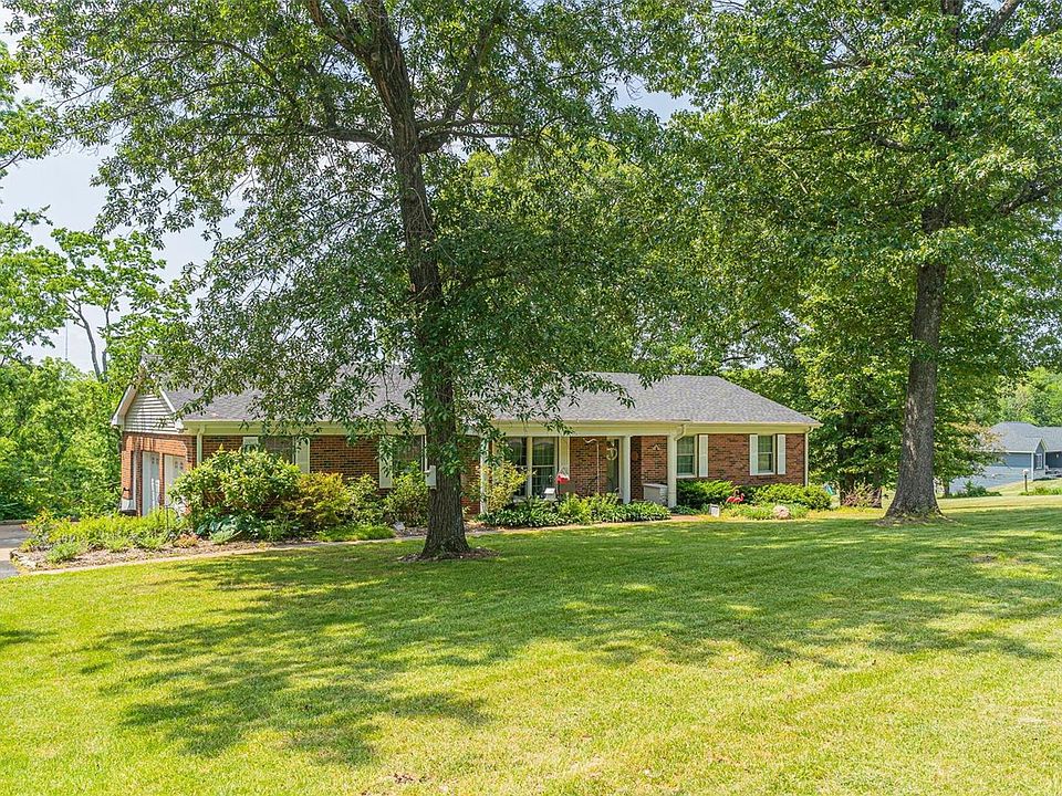 212 Country Club Rd, Washington, MO 63090 | Zillow