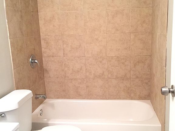 5th image of 16 Koehler Ave APT 1