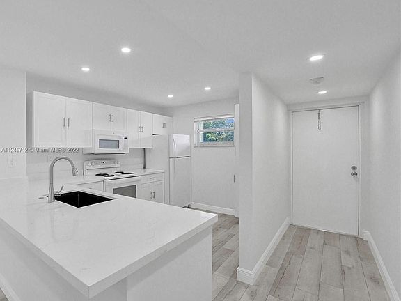 4th image of 1200 NW 87th Ave APT 314