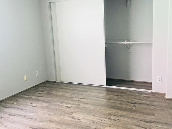 4th image of 11027 Aqua Vista St #5