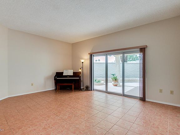 5th image of 10420 W Hutton Dr