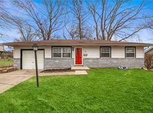 903 Ridge Dr, Belton, MO 64012