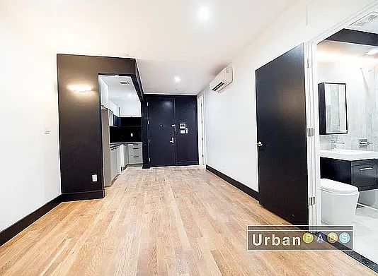 1st image of 562 Park Pl #4E
