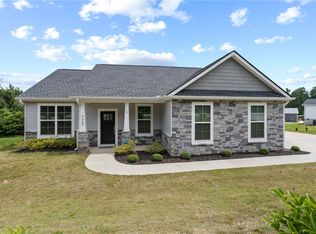 723 Mile Creek Rd, Pickens, SC 29671