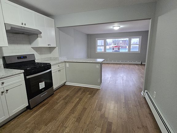 3rd image of 103 Talmage Ave Floor 1