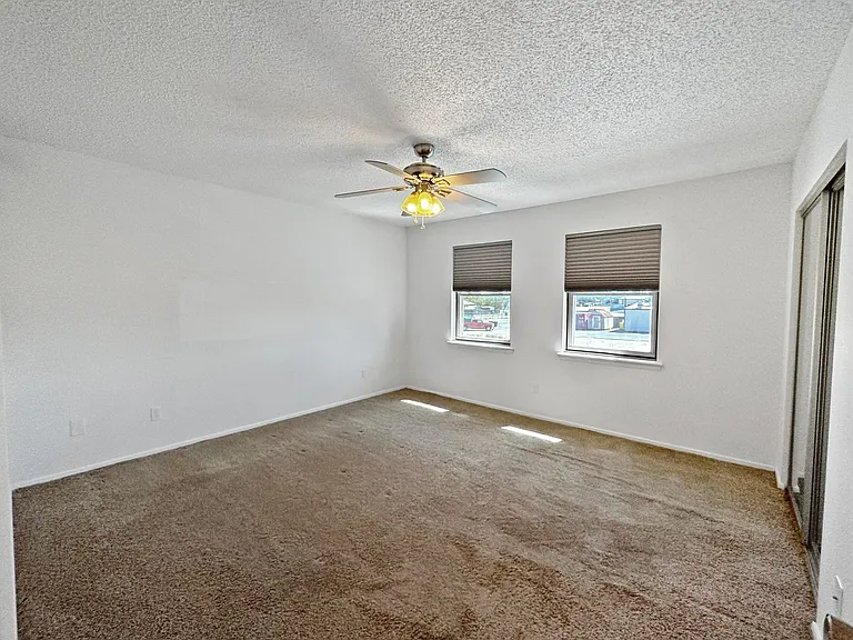 1106 N Sanger Pl — Photo 8