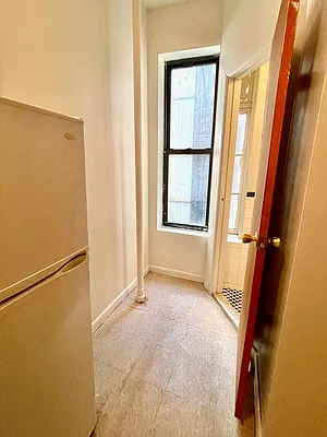 Rented by Compass | media 9