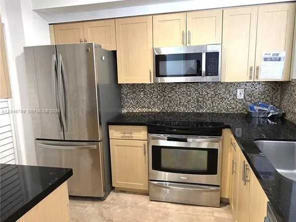 2090 W Preserve Way APT 301, Hollywood, FL 33025