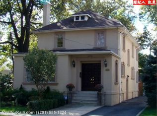 122 Edgewater Rd, Cliffside Park, NJ 07010