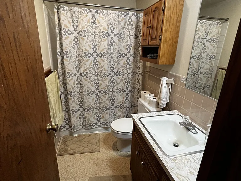 1215 State St #1 — Photo 7