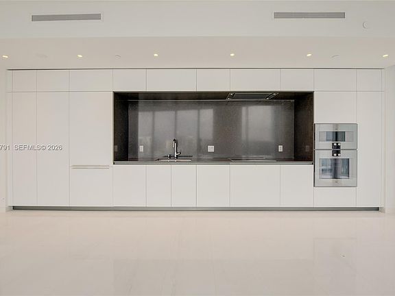 5th image of 300 Biscayne Boulevard Way Unit 4708W