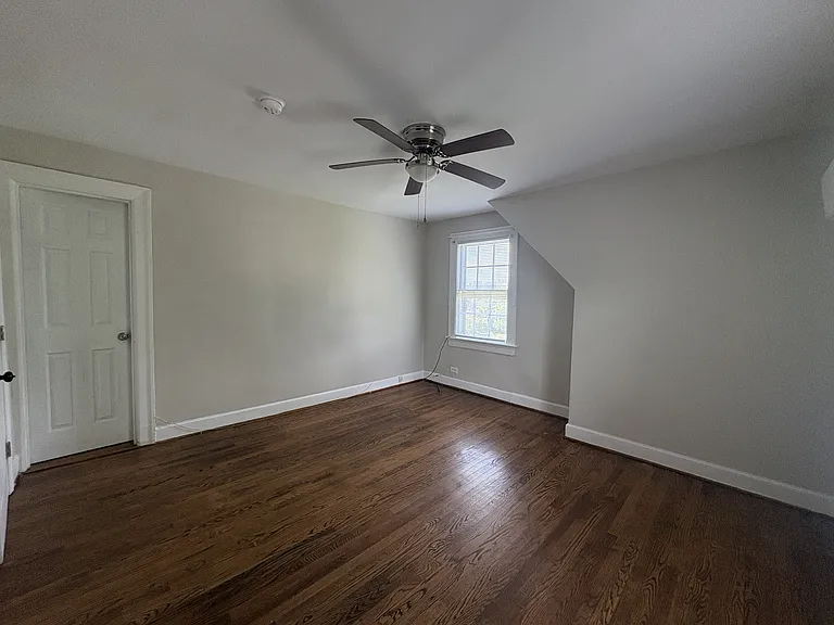 142 Grove Ave #C — Photo 8